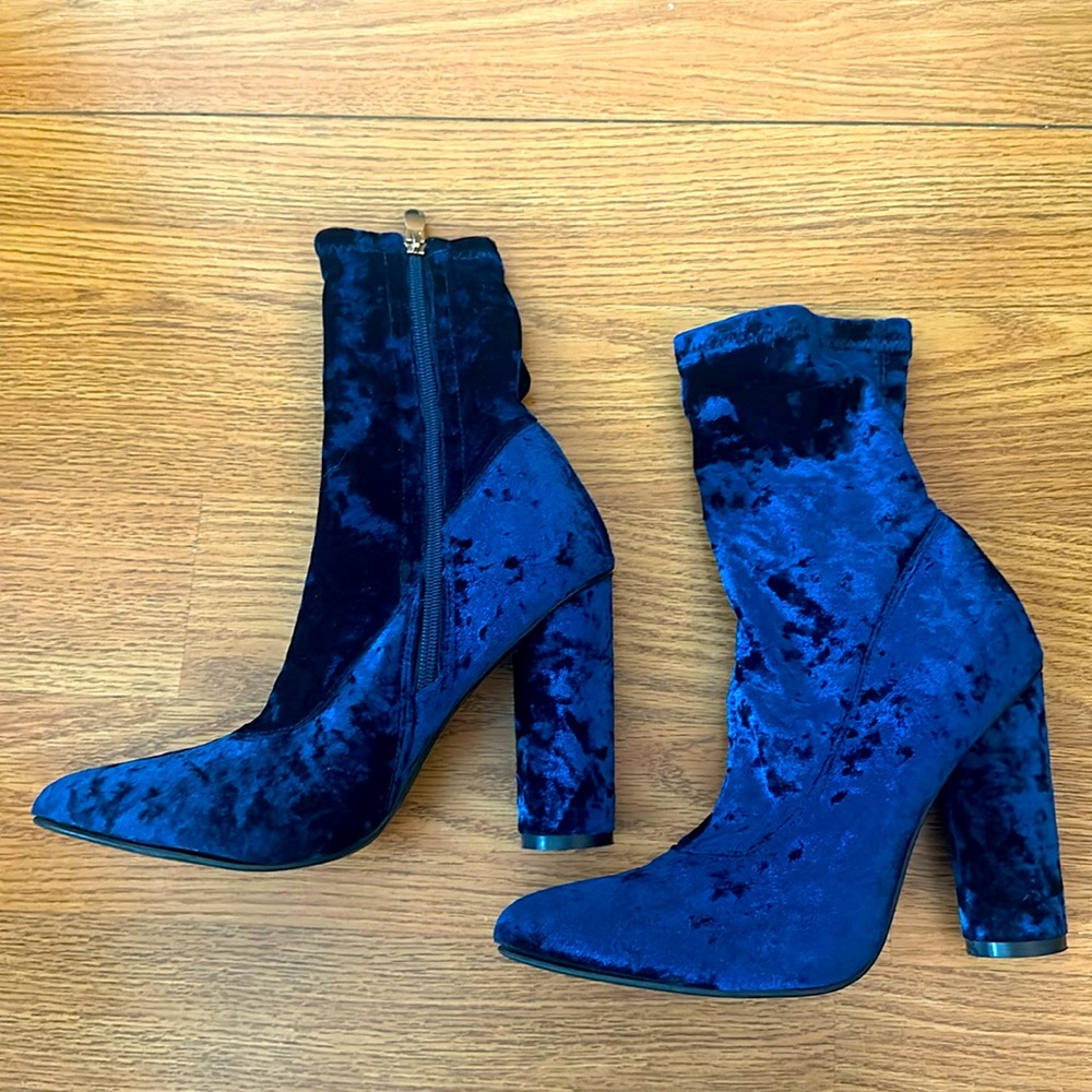 Cape Robbin’s blue satin heeled boots in a women’s size 9